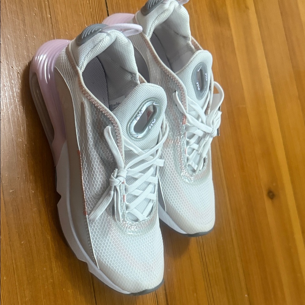 Nike Women's White and Light Pink Air Max Sneakers